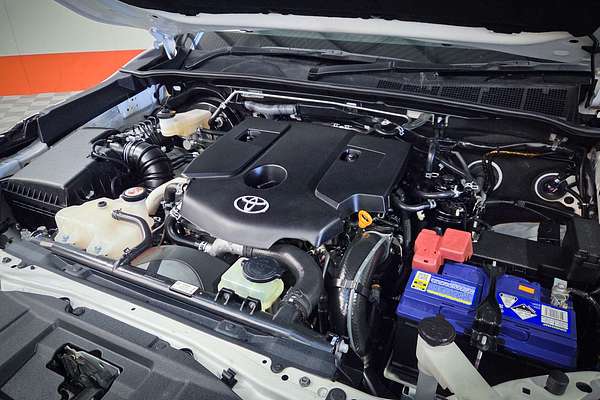 2018 Toyota Hilux SR GUN126R 4X4