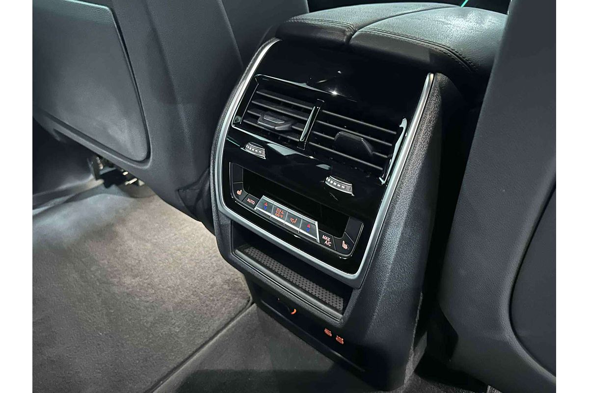 2020 BMW X7 xDrive30d G07