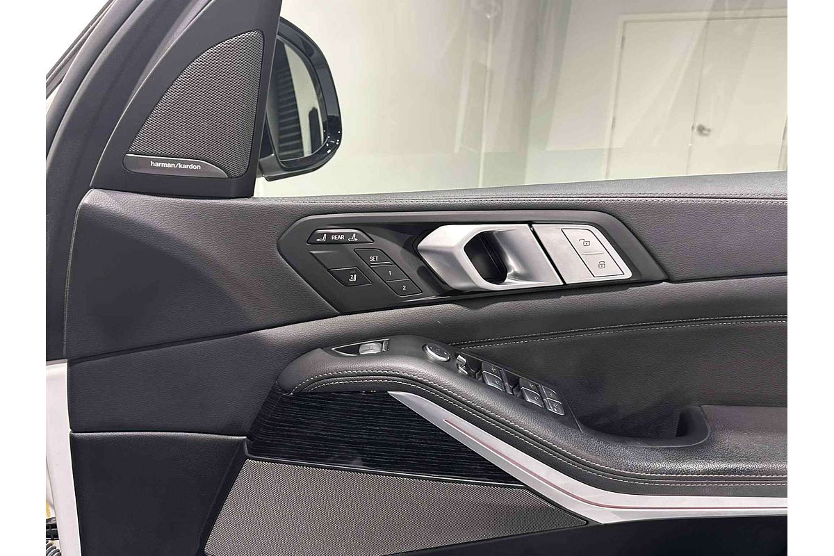 2020 BMW X7 xDrive30d G07