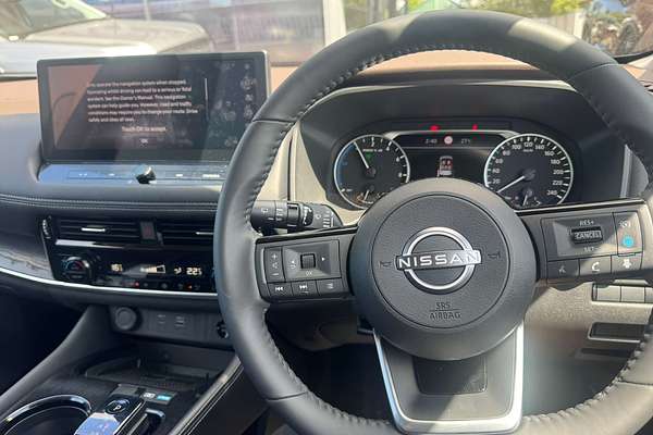 2025 Nissan X-TRAIL ST-L e-POWER T33