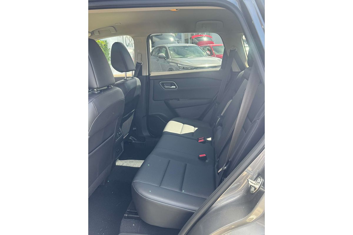 2025 Nissan X-TRAIL ST-L e-POWER T33