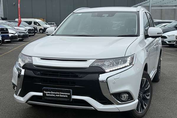 2017 Mitsubishi Outlander PHEV Exceed ZK