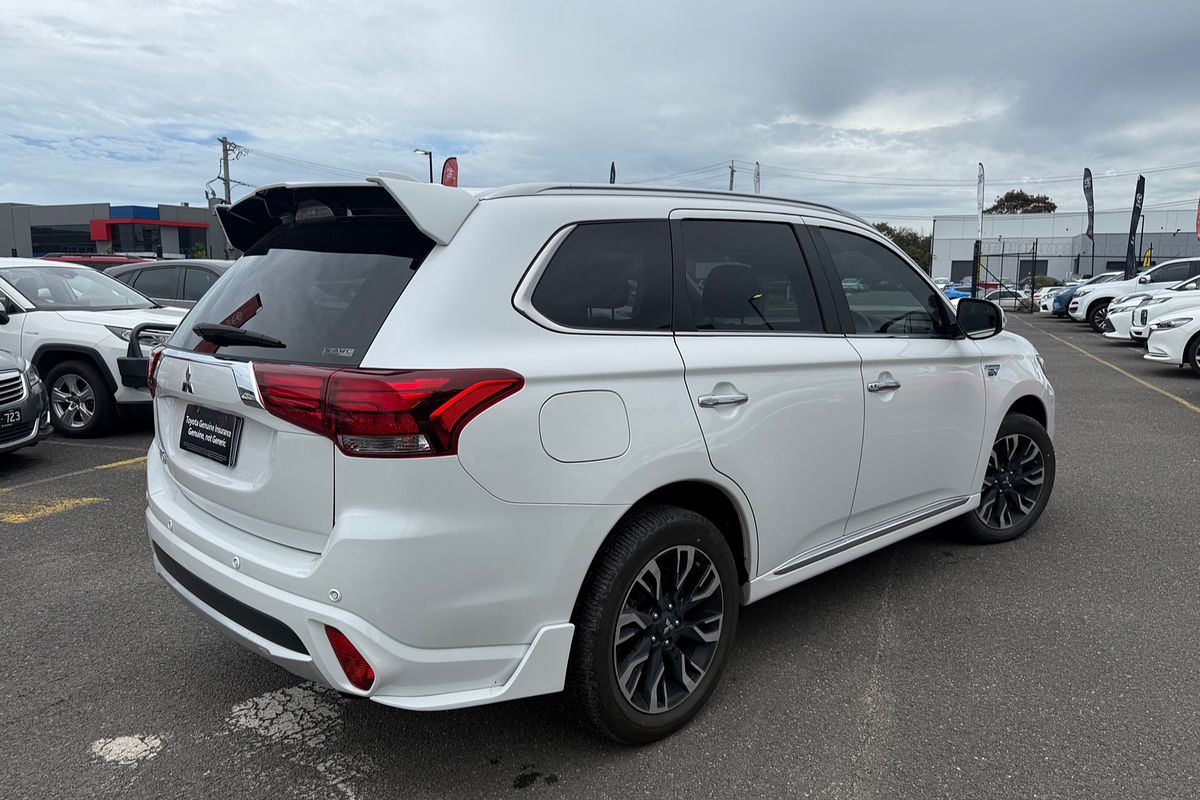 2017 Mitsubishi Outlander PHEV Exceed ZK