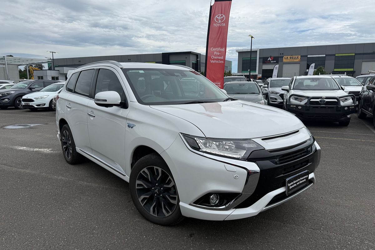 2017 Mitsubishi Outlander PHEV Exceed ZK