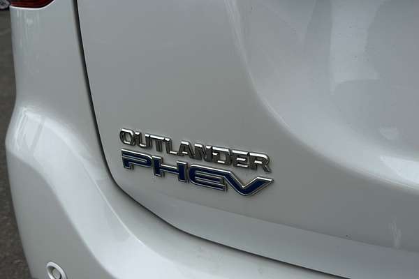 2017 Mitsubishi Outlander PHEV Exceed ZK
