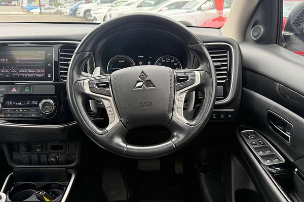 2017 Mitsubishi Outlander PHEV Exceed ZK