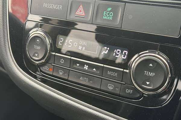 2017 Mitsubishi Outlander PHEV Exceed ZK