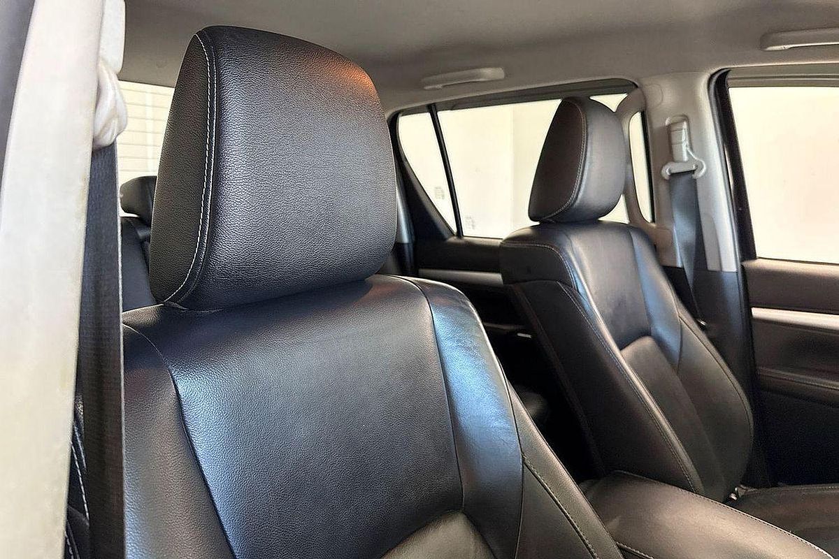 2019 Toyota Hilux SR5 GUN126R 4X4