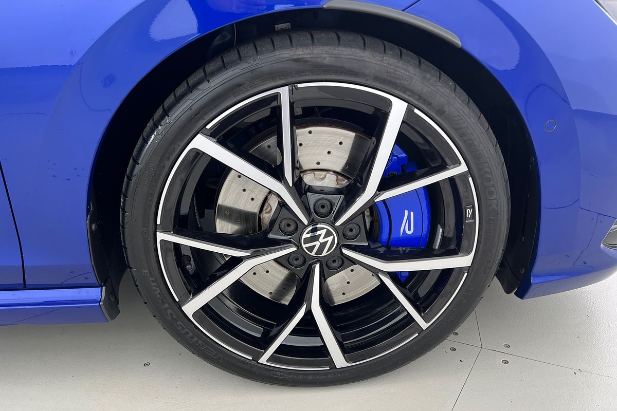 2024 Volkswagen Golf R 8