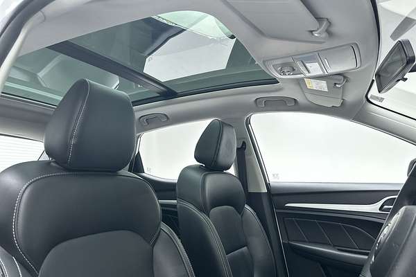 2018 MG ZS Essence AZS1