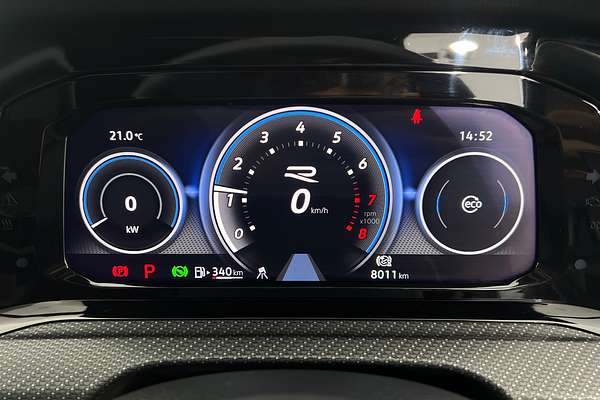 2024 Volkswagen Golf R 8 thumb-12
