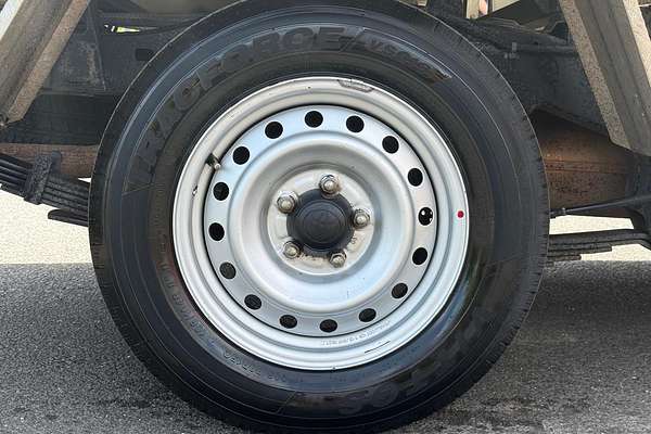 2015 Toyota Hilux Workmate TGN16R Rear Wheel Drive