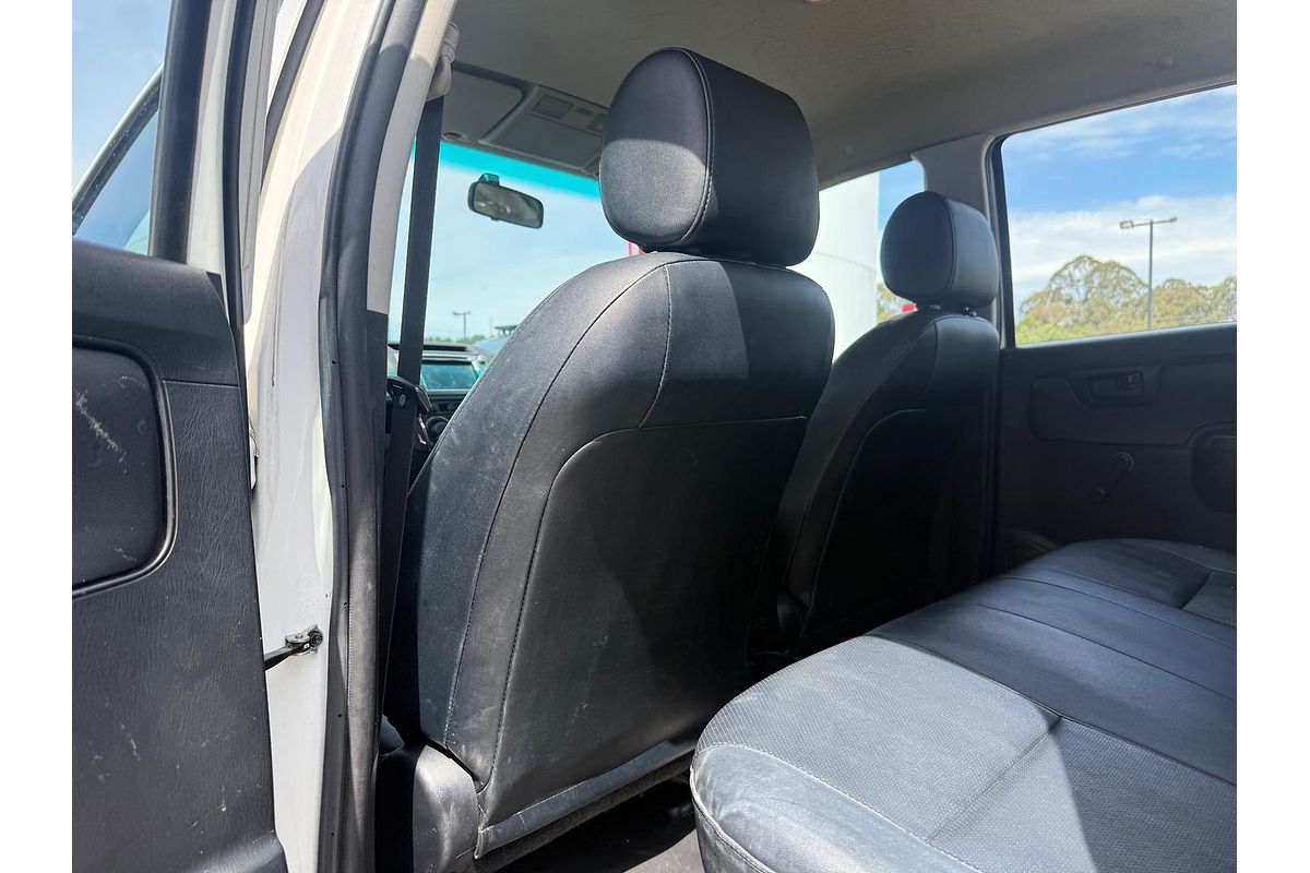 2015 Toyota Hilux Workmate TGN16R Rear Wheel Drive