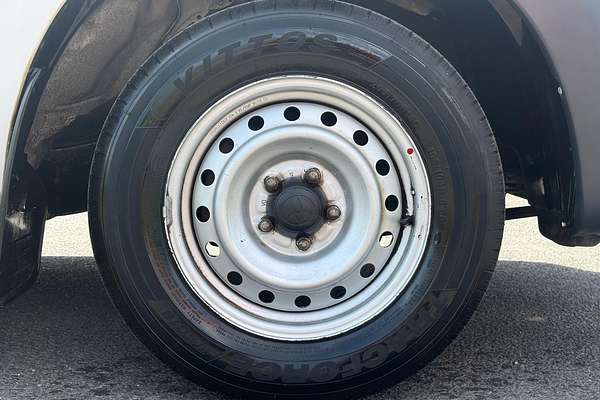 2015 Toyota Hilux Workmate TGN16R Rear Wheel Drive