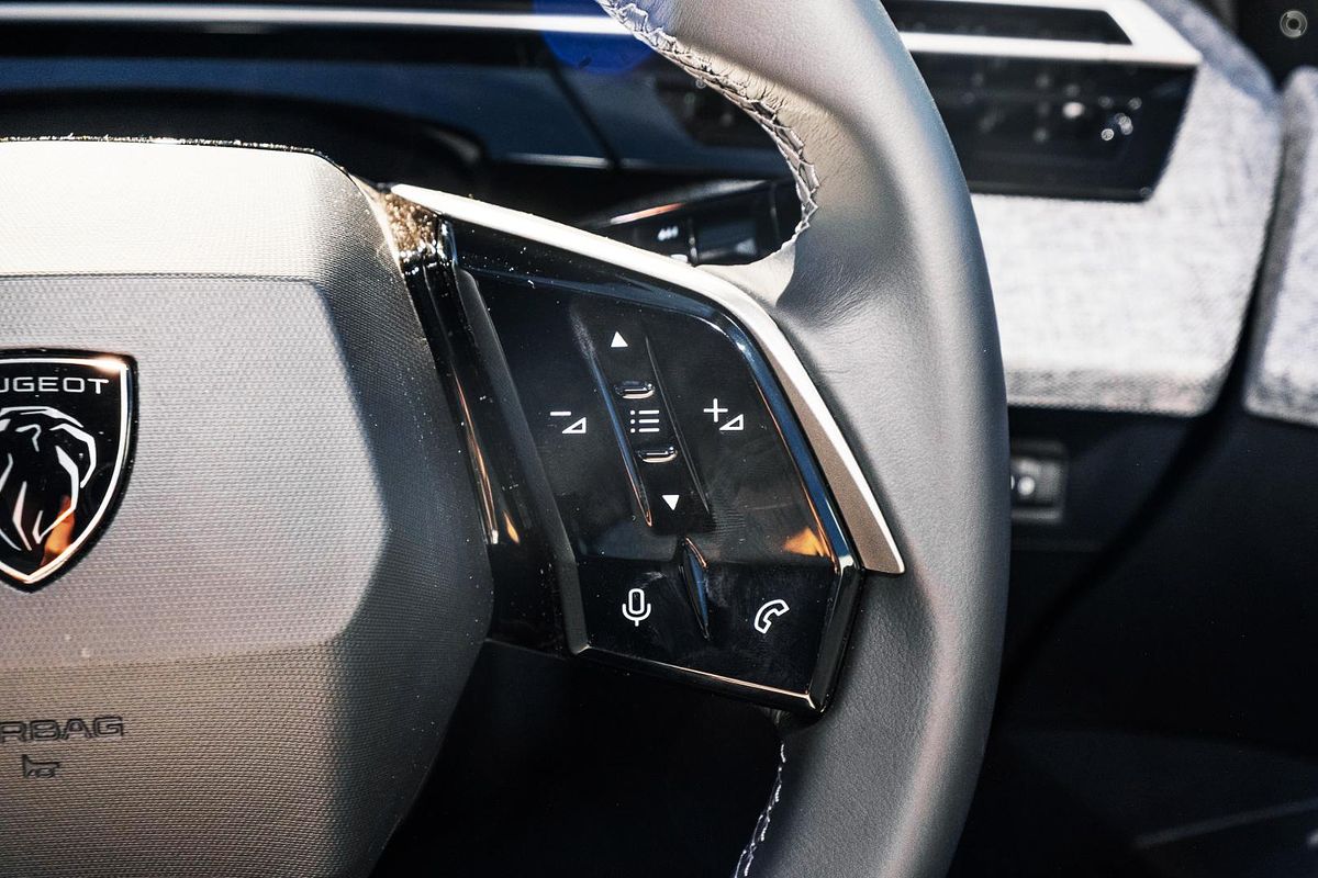 2025 Peugeot 3008 Allure Hybrid P64