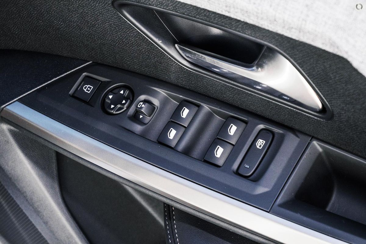 2025 Peugeot 3008 Allure Hybrid P64