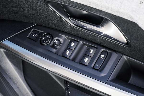 2025 Peugeot 3008 Allure Hybrid P64