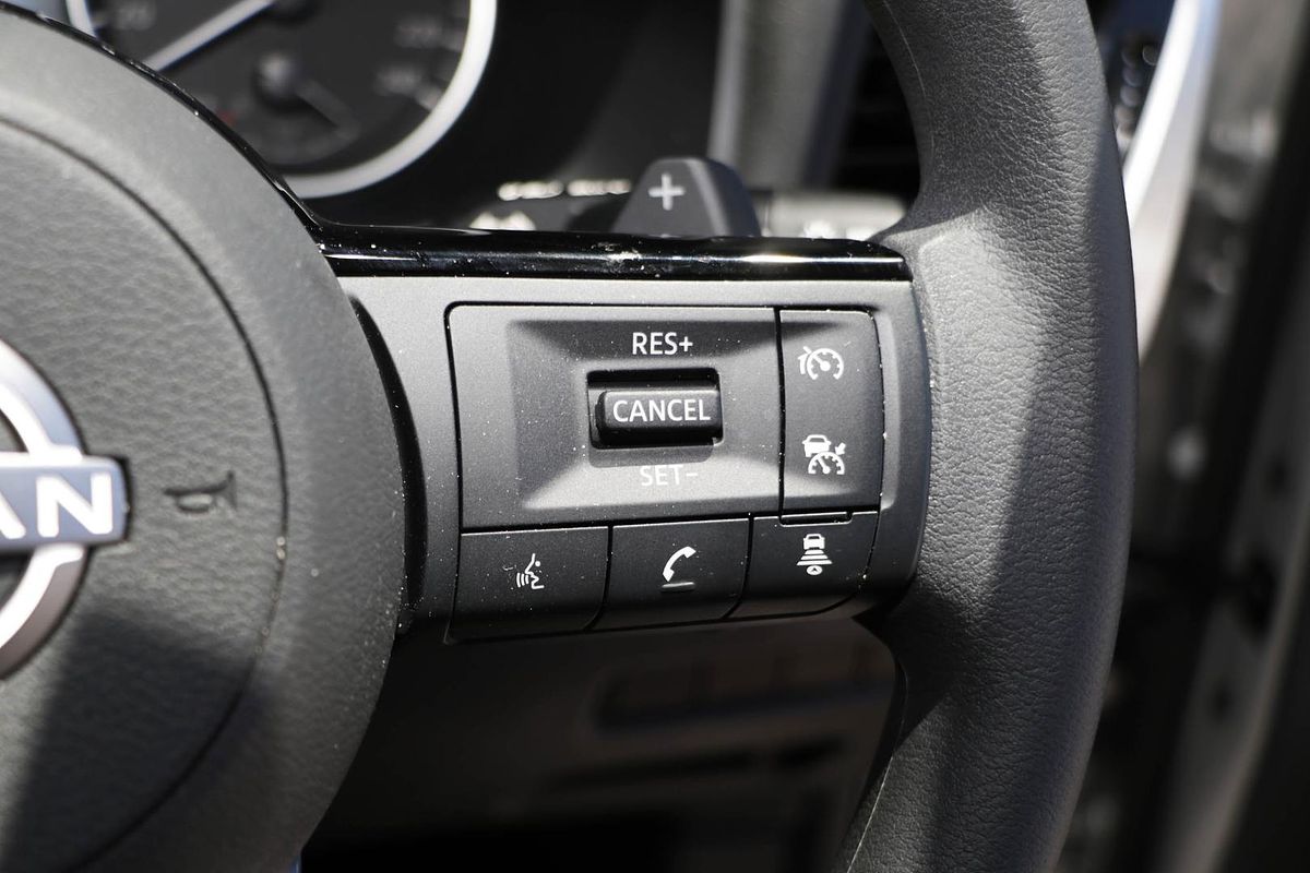 2025 Nissan X-TRAIL ST T33