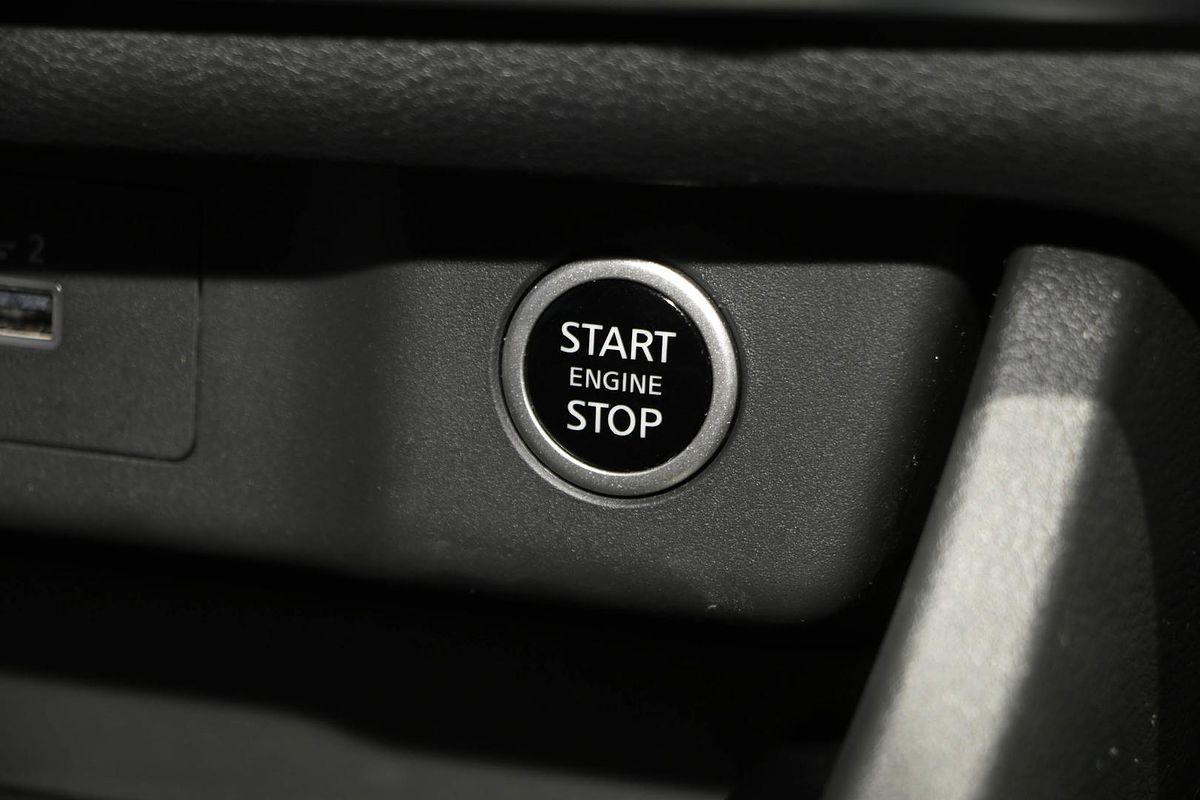 2025 Nissan X-TRAIL ST T33