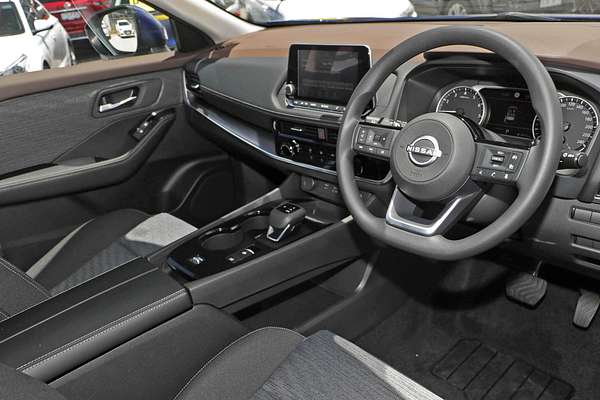 2025 Nissan X-TRAIL ST T33