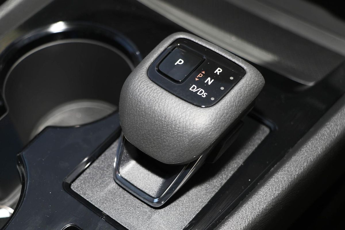 2025 Nissan X-TRAIL ST T33