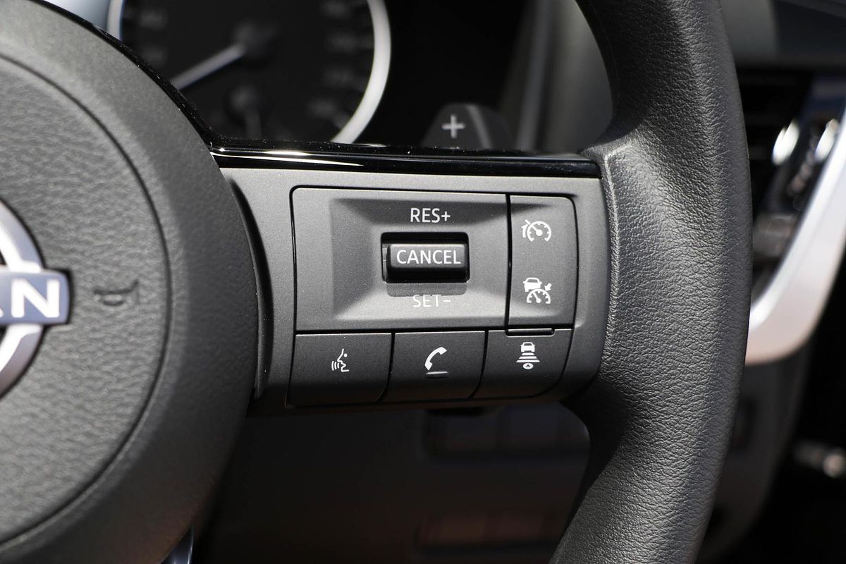 2025 Nissan X-TRAIL ST T33