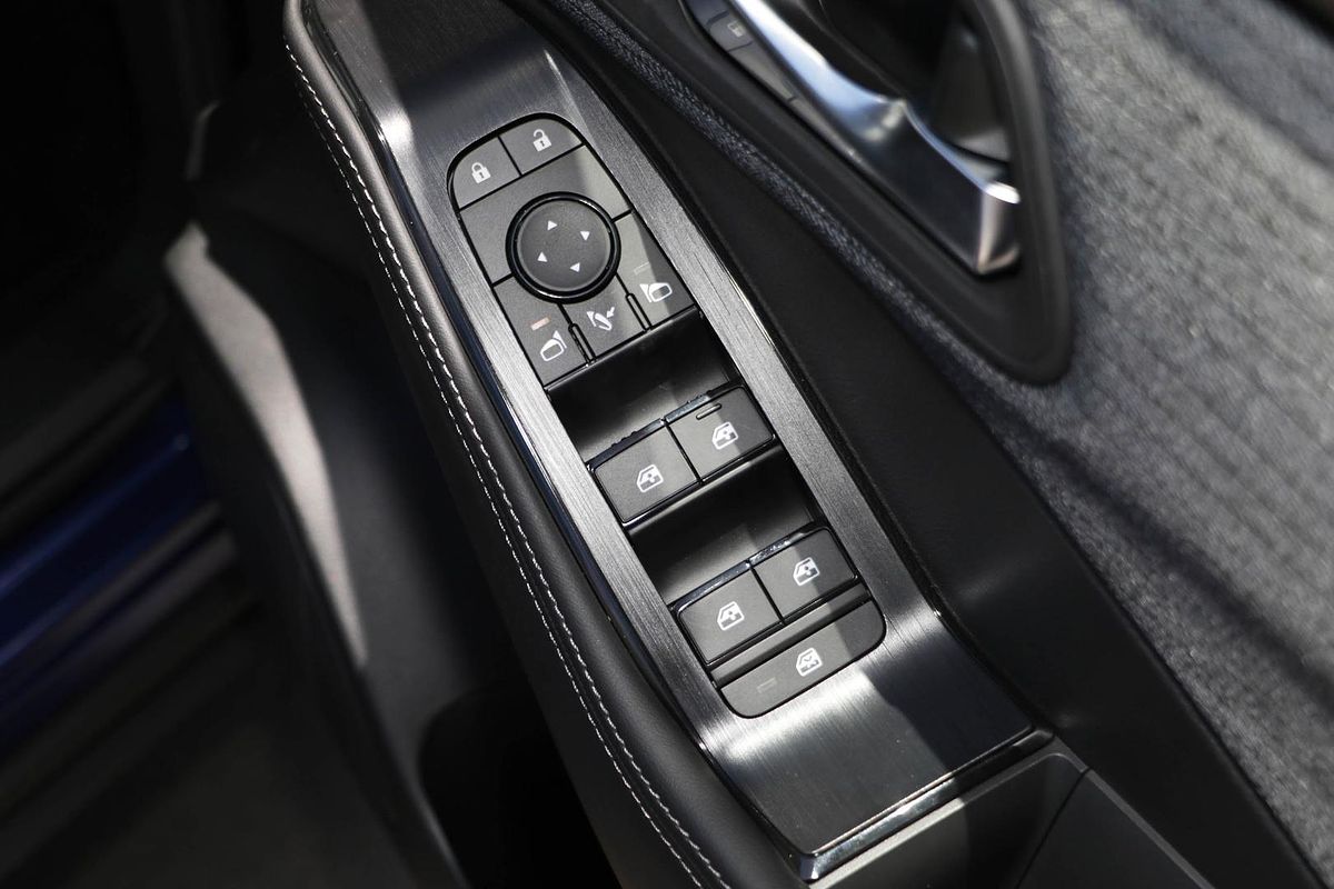 2025 Nissan X-TRAIL ST T33