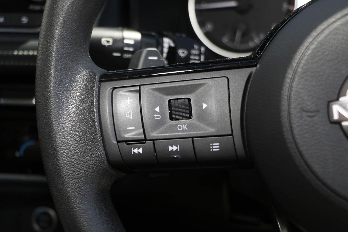 2025 Nissan X-TRAIL ST T33