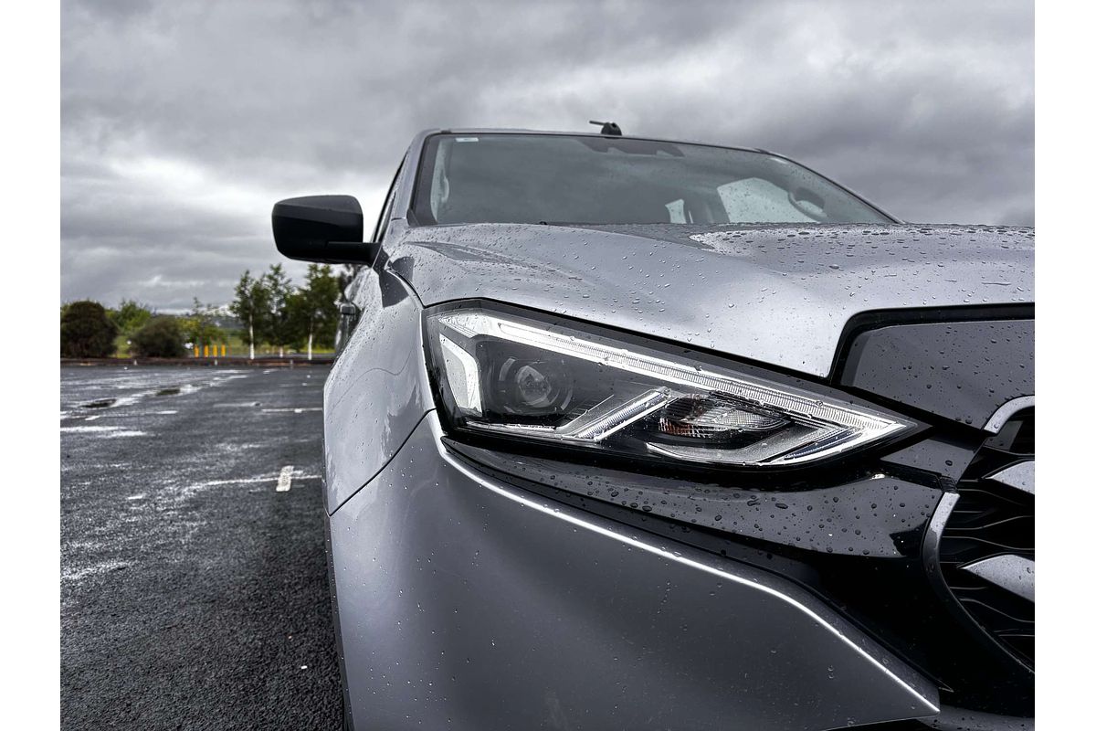 2023 Isuzu MU-X LS-M