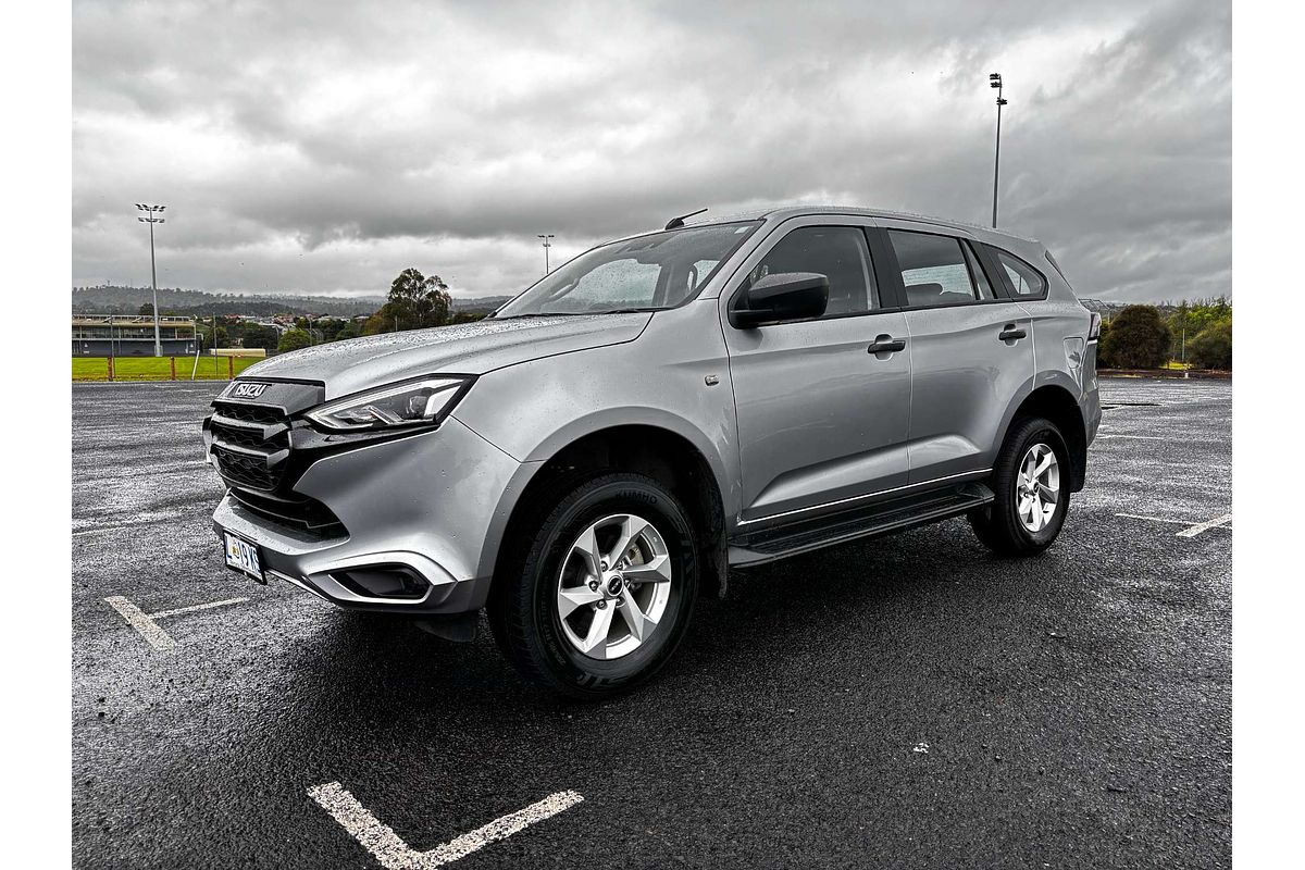 2023 Isuzu MU-X LS-M