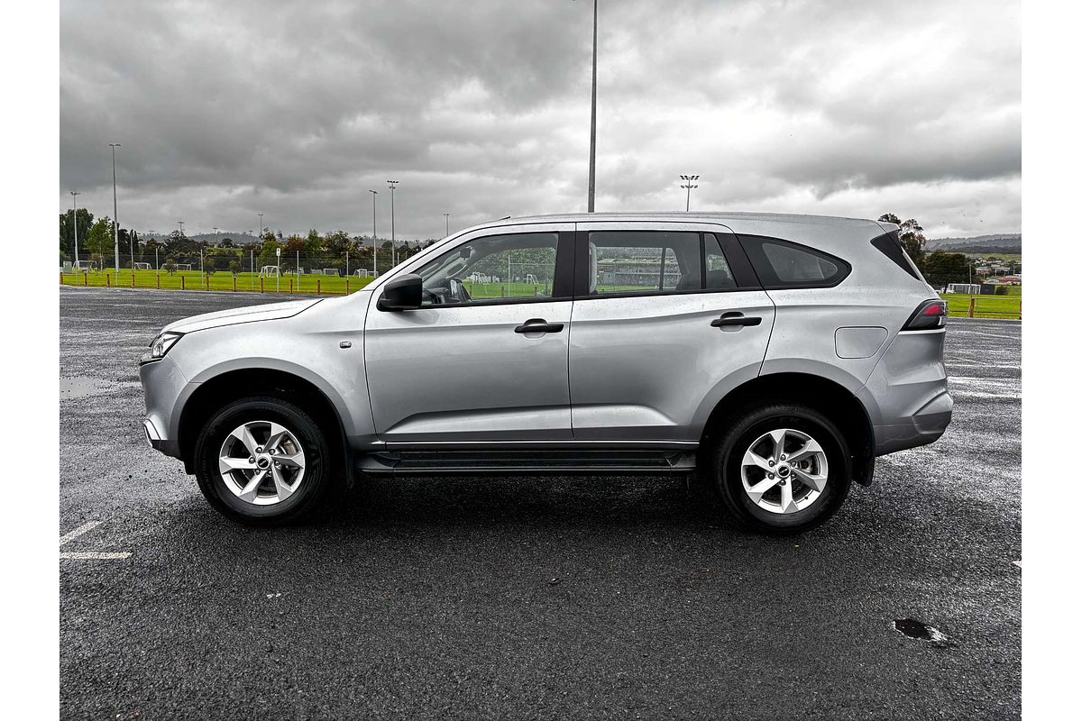 2023 Isuzu MU-X LS-M