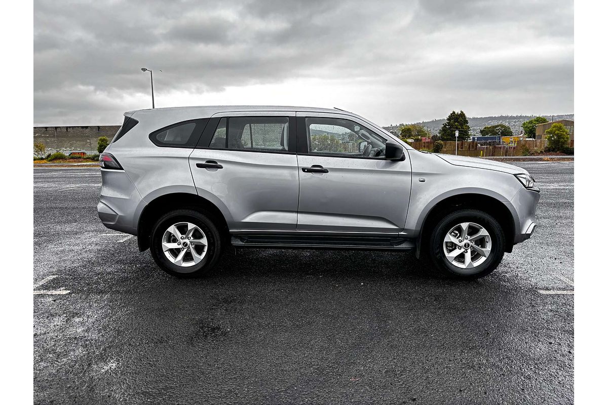 2023 Isuzu MU-X LS-M