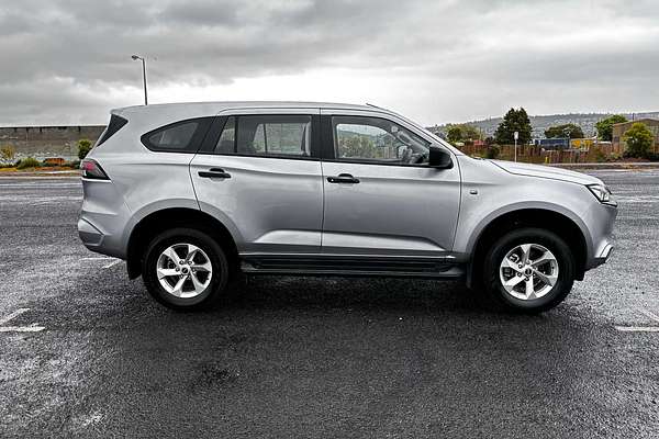 2023 Isuzu MU-X LS-M