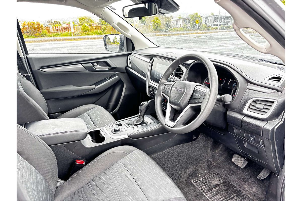 2023 Isuzu MU-X LS-M