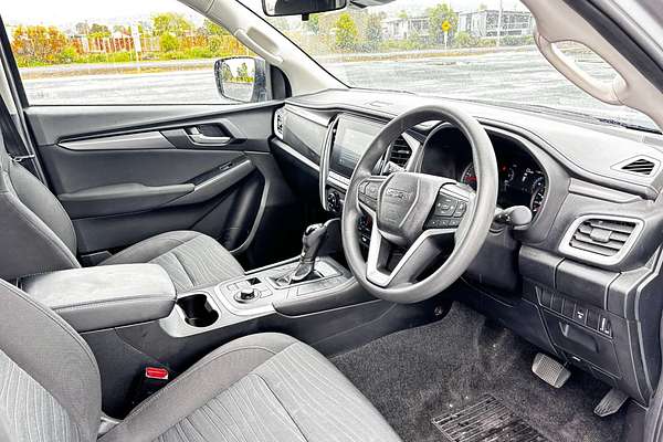 2023 Isuzu MU-X LS-M