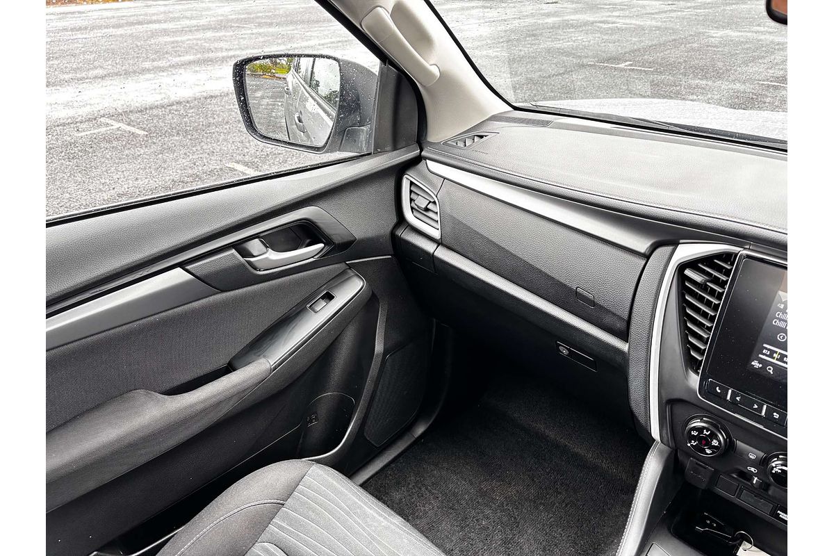 2023 Isuzu MU-X LS-M