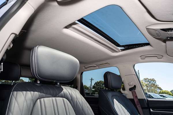 2025 LDV D90 Executive SV9A