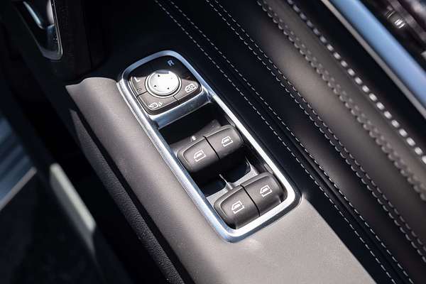 2025 LDV D90 Executive SV9A