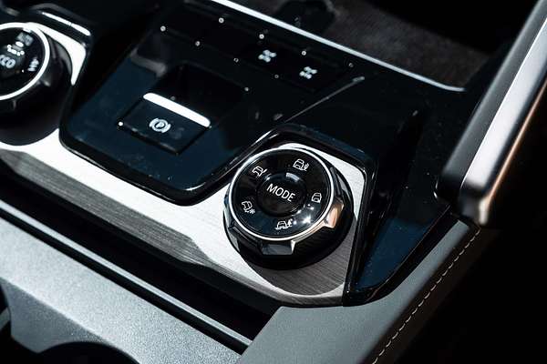 2025 LDV D90 Executive SV9A