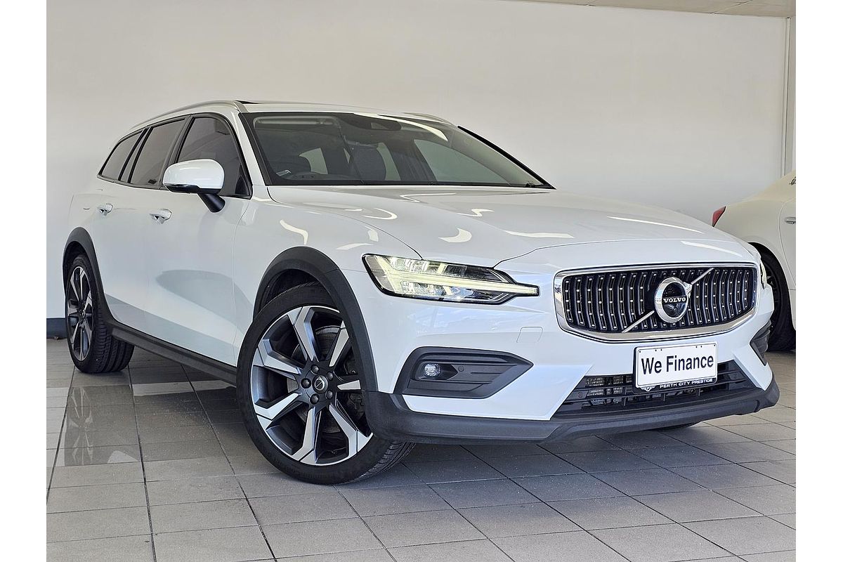 2021 Volvo V60 Cross Country B5