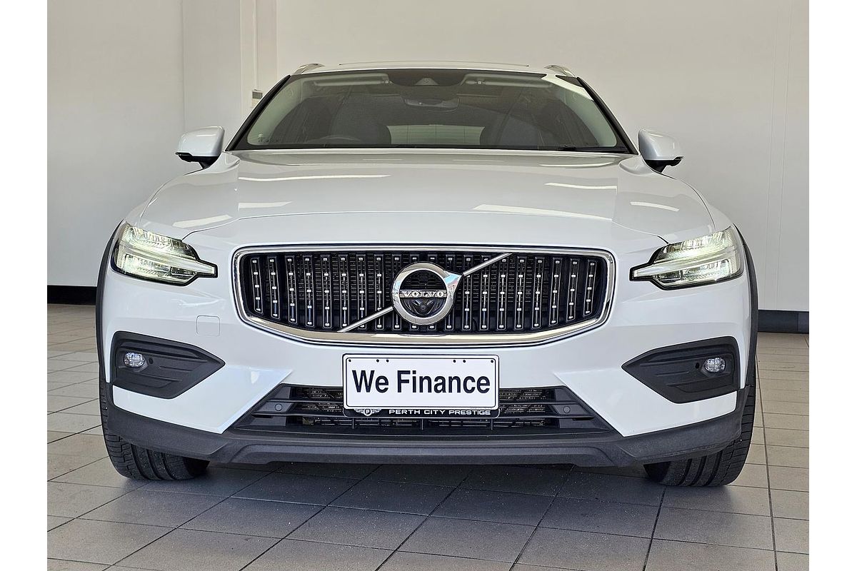 2021 Volvo V60 Cross Country B5