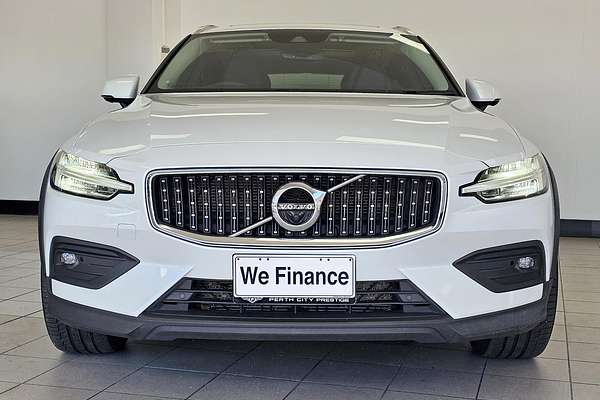 2021 Volvo V60 Cross Country B5