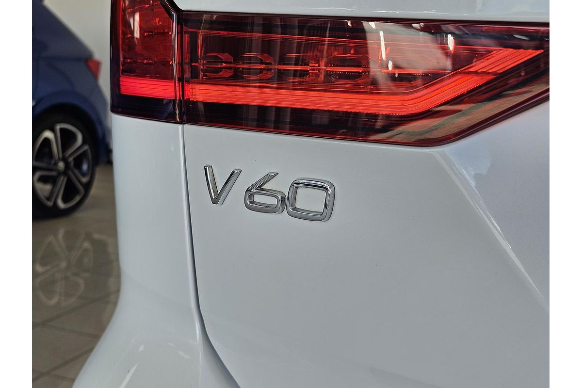 2021 Volvo V60 Cross Country B5