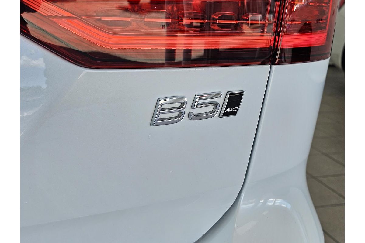 2021 Volvo V60 Cross Country B5