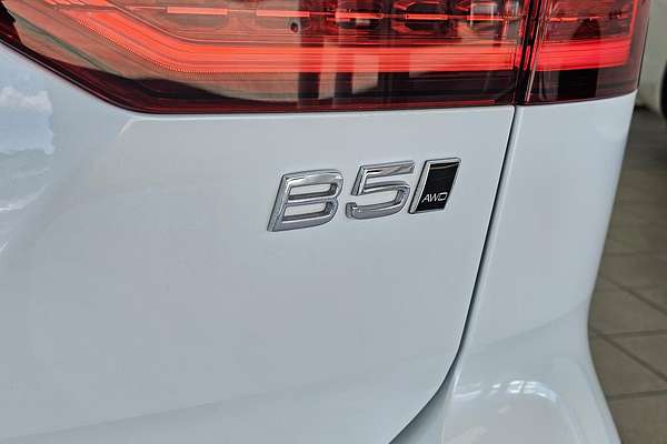 2021 Volvo V60 Cross Country B5