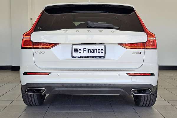 2021 Volvo V60 Cross Country B5