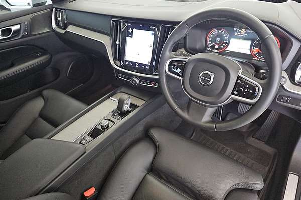 2021 Volvo V60 Cross Country B5