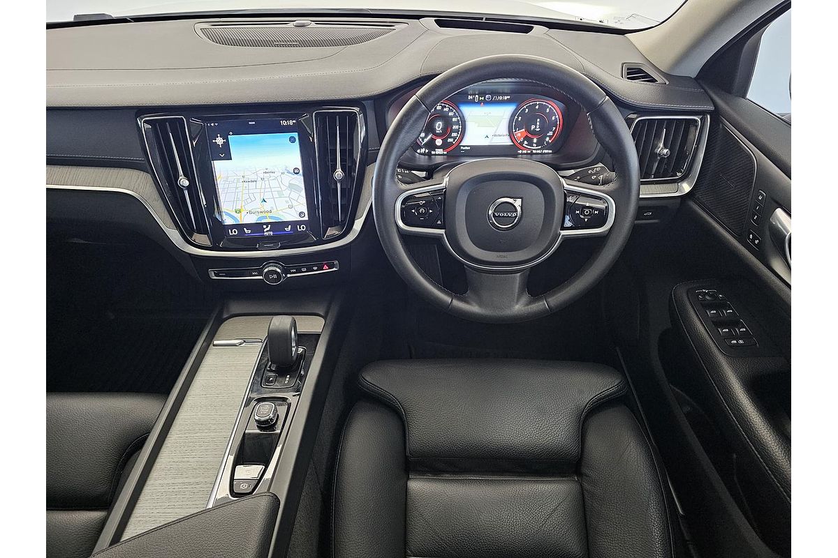 2021 Volvo V60 Cross Country B5