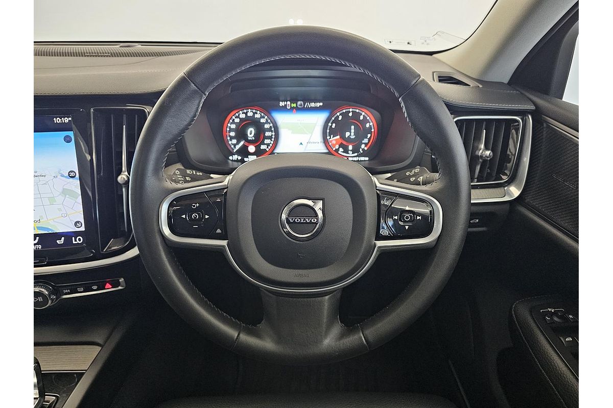 2021 Volvo V60 Cross Country B5