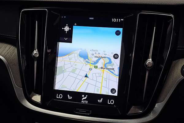 2021 Volvo V60 Cross Country B5